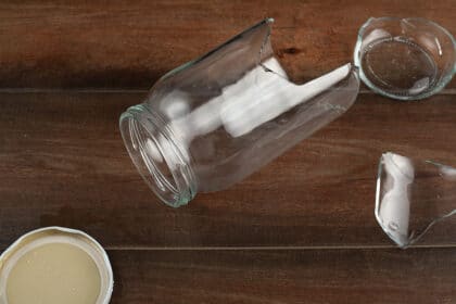glas zerbrochen bedeutung
