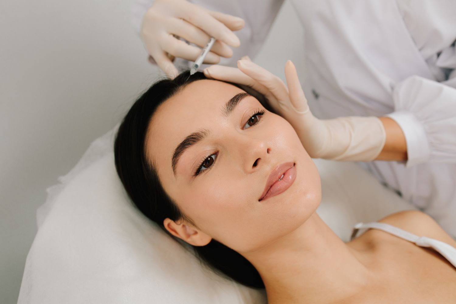 PRP Behandlung für die Haare bei Frauen: Eine medizinische Option mit Augenmaß